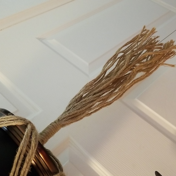 Macrame Plant Hanger - Picture 5 of 8